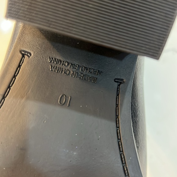 Old Navy Black Ankle Boots - Picture 5 of 7